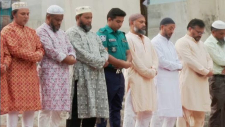 Eid jamat.jpg