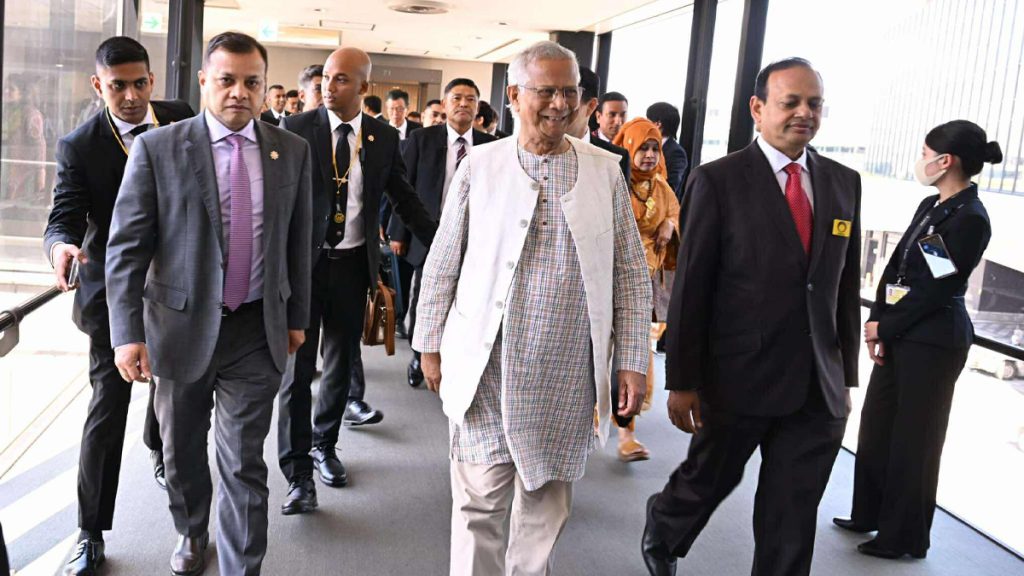 Dr yunus japan.jpg